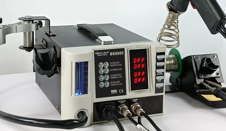 BlackJack BK8000 Plus - Hot Air Gun, Soldering Iron, Desoldering Pump