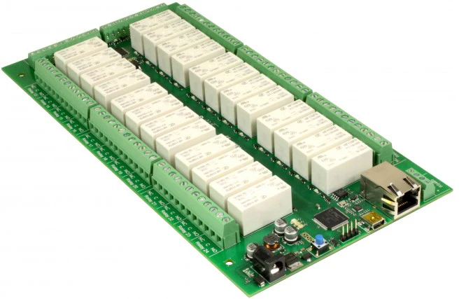 dS2824 - 24 x 16A ethernet relay - 1 x TTL level serial port, 1 x RS485dS2824 - 24 x 16A